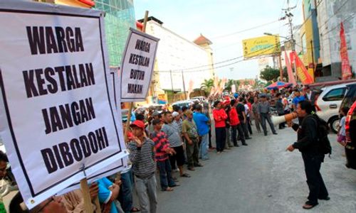 MAL LUWES KESTALAN : Diprotes Warga Kestalan, Manajemen Luwes Sebut 2007 Sudah Ada Kesepakatan