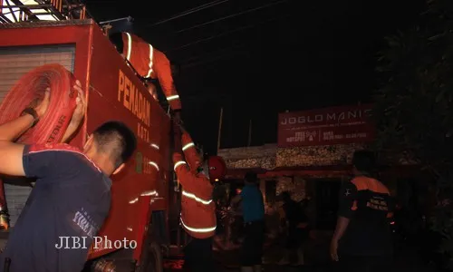 Kabel Listrik Putus, Restoran Joglo Manis Terbakar  