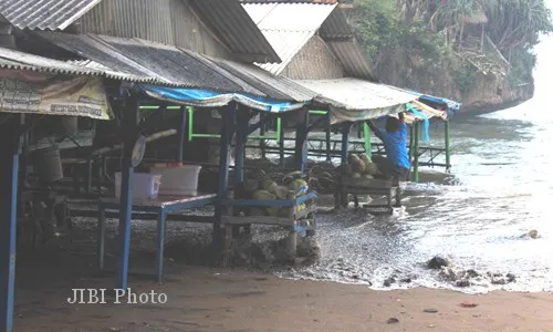 Mercusuar di Pantai Gesing Butuh Perbaikan