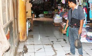 Wabup Gunungkidul Blusukan ke Pasar Argosari, Buktikan Sendiri Bau dari Sampah