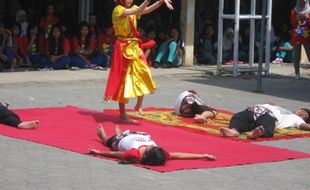 Pentas Dance Kolaborasi Meriahkan HUT SMK BM