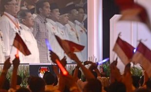 BERITA TERPOPULER : Hasil Survei LSI, Prabowo di Catatan Soe Hok Gie hingga Lowongan CPNS 2014