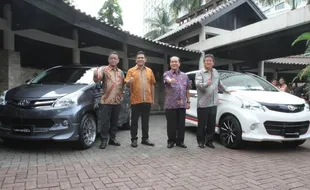 FOTO MOBIL TERBARU : Toyota Astra Luncurkan Avanza Luxury