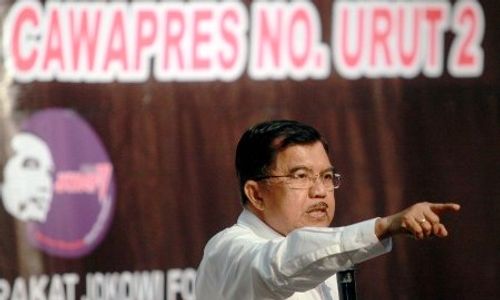 KENAIKAN HARGA BBM : Wapres Terpilih Jusuf Kalla Isyarakat BBM Bersubsidi Naik