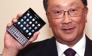 SMARTPHONE TERBARU : Sudah Rilis, Berapa Harga Blackberry Passport di Indonesia?