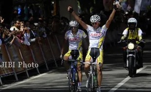 TOUR DE SINGKARAK 2014 : Selalu Tercepat, Amir Zargari Akhirnya Juara 