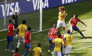 16 BESAR PIALA DUNIA 2014 : Babak I, Brasil vs Chile 1-1