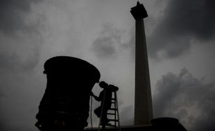  FOTO PERBAIKAN MONAS : Monas Terus Berbenah Diri