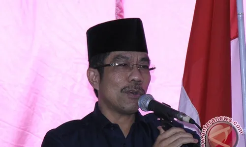 KASUS SUAP DI MK : Jadi Tersangka, Wali Kota Palembang Absen di Rapat Paripurna DPRD