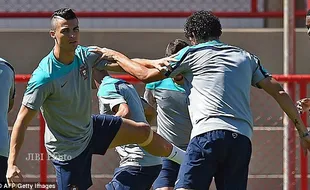 PIALA DUNIA 2014 : Spesial Lawan Ghana, Ini Dia Gaya Rambut Baru Ronaldo