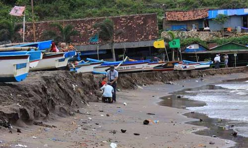 Paska Abrasi, Disbudpar Akan Bersih-Bersih Pantai Baron