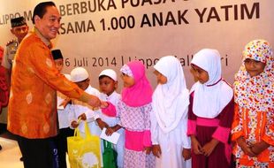 FOTO CSR LIPPO GROUP : Ramadan, Lippo Santuni 1.000 Anak Yatim