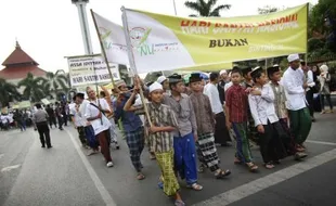 FOTO JOKOWI CAPRES : Barisan Santri Nusantara Dukung Hari Santri