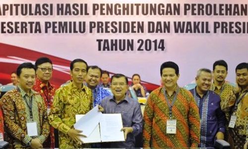 BERITA TERPOPULER : Jokowi Presiden, Prabowo Tolak Hasil Pilpres hingga Cibiran Marshanda Lepas Jilbab