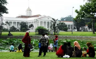 FOTO LIBUR LEBARAN 2014 : Kebun Raya Bogor Padat Pengunjung