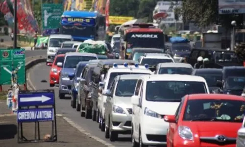 FOTO MUDIK LEBARAN 2014 : Begini Padatnya Arus Balik di Lohbener