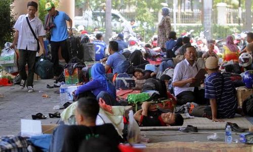 FOTO MUDIK LEBARAN 2014 : Kunci Motor Pemudik Gratis Telat Datang