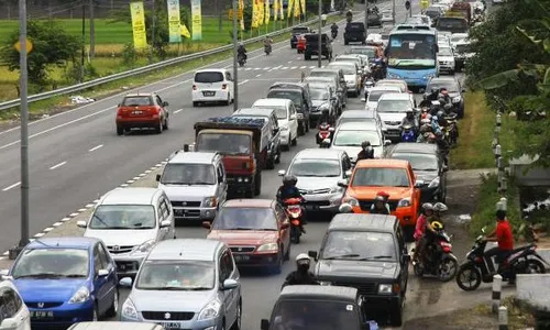 ARUS BALIK LEBARAN 2014 : Jalur Selatan Jawa Tengah Padat Lancar