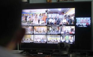 FOTO MUDIK LEBARAN 2014 : Presiden Teleconference Pantau Arus Mudik