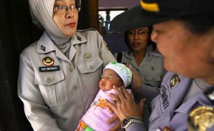 FOTO PENEMUAN BAYI SOLO :  Siap Diadopsi, Farhah Cantika Diasuh Dinsos