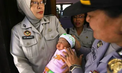 FOTO PENEMUAN BAYI SOLO :  Siap Diadopsi, Farhah Cantika Diasuh Dinsos