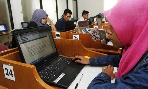 FOTO UJIAN MASUK UMS : Sudah 10.450 Calon Mahasiswa UMS Ikuti Tes