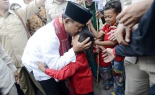 MASA TENANG PILPRES 2014 : Prabowo Buka Puasa Bersama Buruh di Jababeka