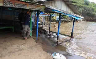 ABRASI PANTAI SELATAN : Ini Penyebab Kawasan Pantai baron Rawan Tergerus