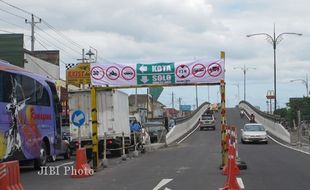 Ruas Jalan di Atas Terowongan Jombor Ambles