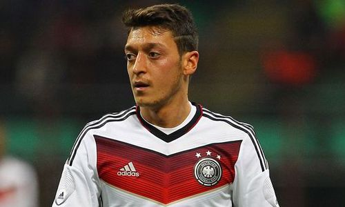 MESUT OZIL SUMBANG DANA : Ozil Ternyata Tak Sumbangkan Bonus ke Gaza 