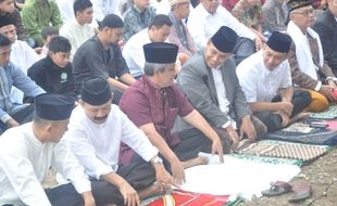 SALAT ID BOYOLALI : Bupati Salat Id di Alun-Alun Kota