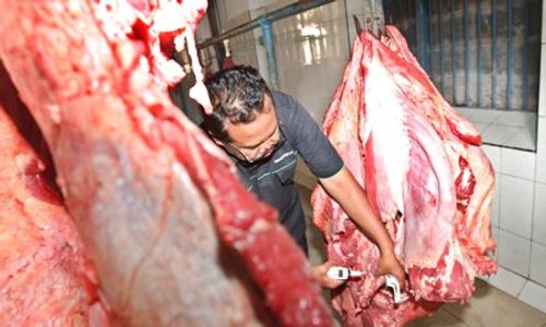 OPERASI MAKANAN SOLO : 250,4 Kg Daging Sapi Glonggongan Disita Tim Gabungan