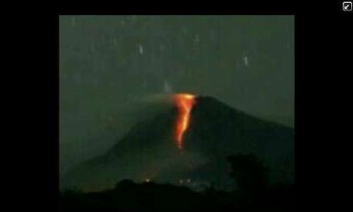 GUNUNG SLAMET SIAGA : Video dan Foto Gunung Slamet Meletus Hoax