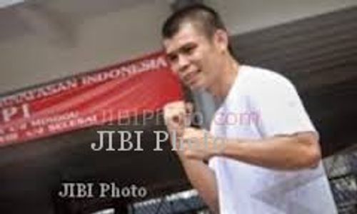  IMPIAN CHRIS JOHN : Chris John Ingin Gelar Pertandingan Tinju 