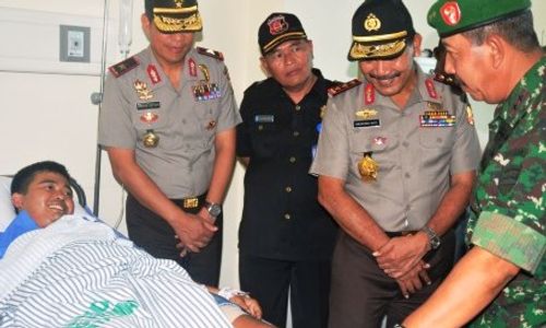 ANGGOTA TNI DITEMBAK BRIMOB : Kompolnas: Tembakan Brimob Saat Penggerebekan Murni Pembelaan Diri