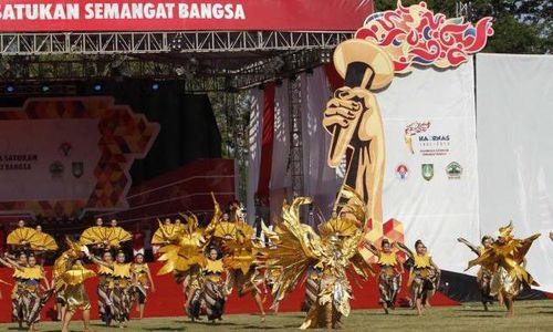 FOTO HAORNAS 2014 : Tari Garuda Nusantara Meriahkan Sriwedari