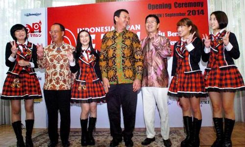 AHOK GUBERNUR DKI : Ibunda Ahok Sebut Jakarta Belum Rasakan Perubahan di Tangan Anaknya