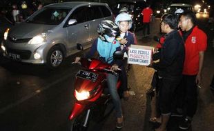 FOTO PERSIS SOLO VS PSGC CIAMIS : Solidaritas bagi Korban Rusuh di Galuh