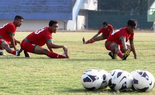 FOTO PERSIS SOLO VS PSPS PEKANBARU : Persis Solo Berlatih di Stadion Manahan