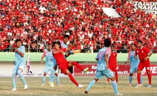 TRENDING TOPIC : Jelang Laga Kontra Borneo FC, Pasoepati Serukan #PERSISday