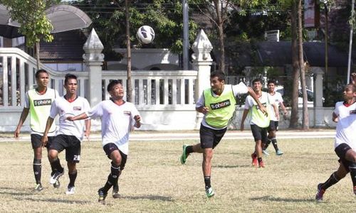 FOTO PSPS VS PERSIS : Persis Solo Berlatih Jelang ke Pekanbaru