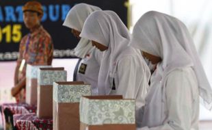 FOTO SMA NEGERI 1 KARTASURA : Siswa Smansa Kartasura Pilih Ketua OSIS