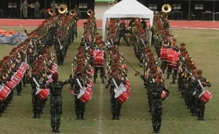 FOTO WORLD MILITARY PARACHUTING CHAMPIONSHIP : Canka Lokananta Berlatih di Manahan