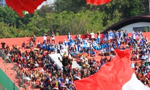 FOTO WORLD MILITARY PARACHUTING CHAMPIONSHIP : Wah, “Gatotkaca” Terjun Payung di Manahan