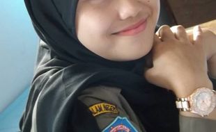 HEBOH SATPOL PP CANTIK : Beken di Media Sosial, Ini Pengakuan Nurul Habibah