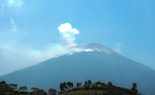 GUNUNG SLAMET SIAGA : BMKG Cilacap Sebut Gempa 8 SR Hanya Isu