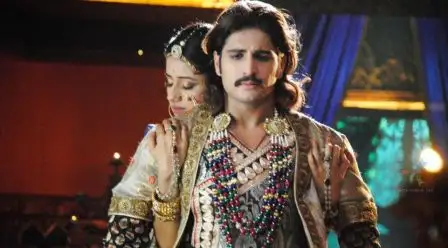 Oyoqlarini kotarib porno Yalangoch bolgar qizlari fotosuratlari