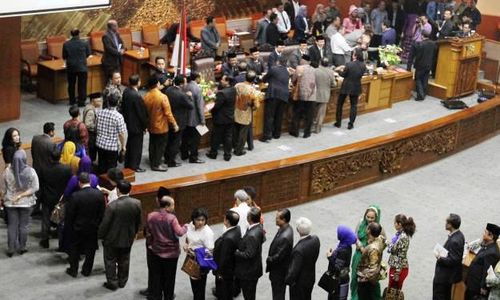 Anggota DPR dan DPD Baru akan Dilantik Hari Ini