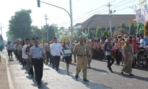 CAR FREE DAY SRAGEN : Sragen Kirab 4 Penghargaan, CFD Padat Atraksi