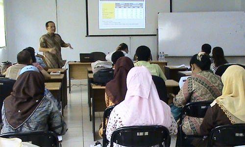 PENDIDIKAN TINGGI : Perguruan Tinggi Swasta Didorong Terapkan SKS Gemuk